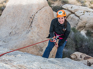 Rappelling Course in Joshua Tree